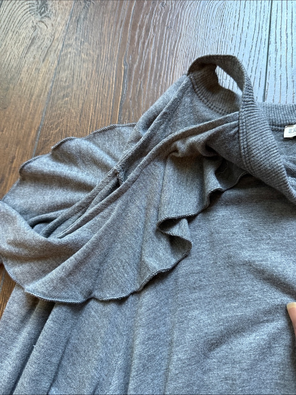 Express Cold-Shoulder Ruffle Long-Sleeve Top - Gray - Picture 3 of 3